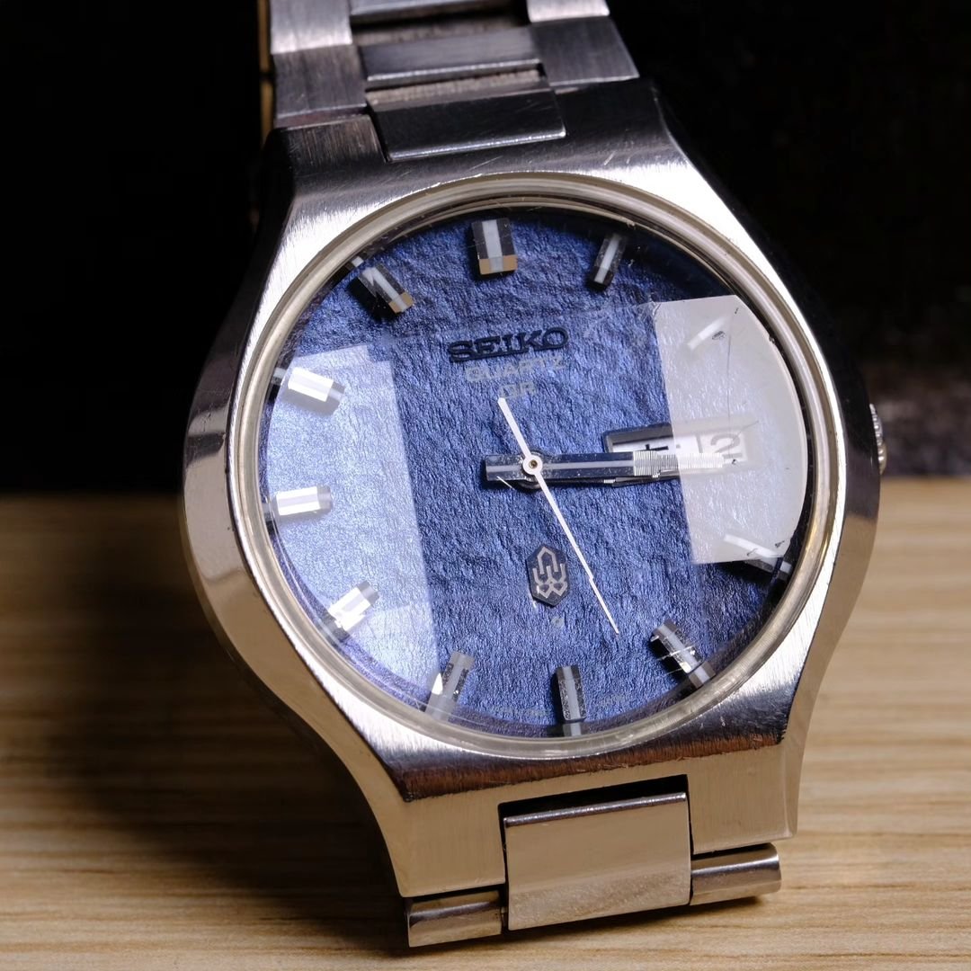 Seiko Quartz QR 3863 – 8000 Purple snow dial from March 1974