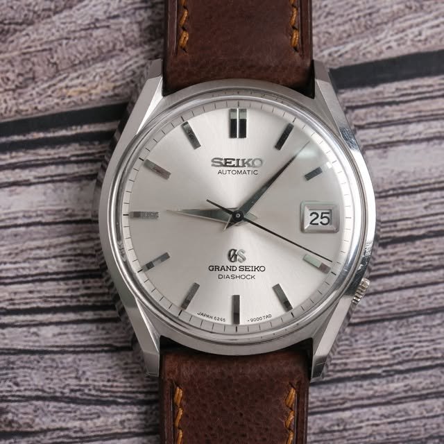 Seiko Marvel vintage watch with a cream dial and gold hour markers